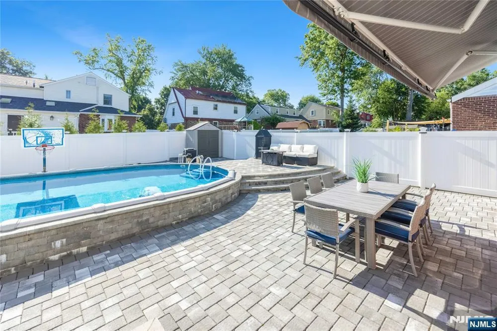 30 Elm Street Dumont, NJ 07628