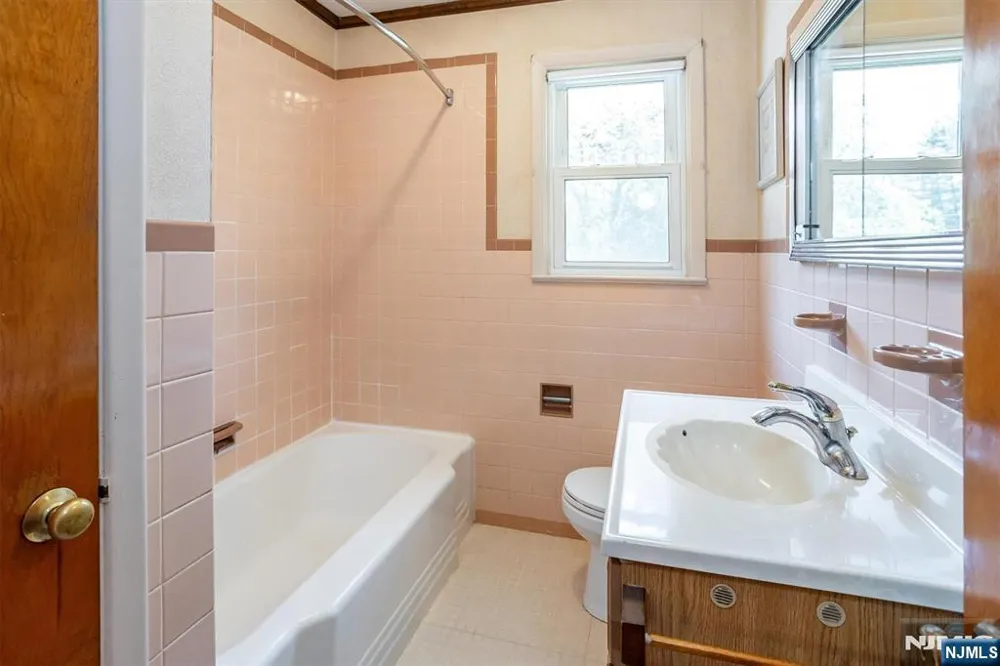 1801 Long Hill Road Long Hill, NJ 07946