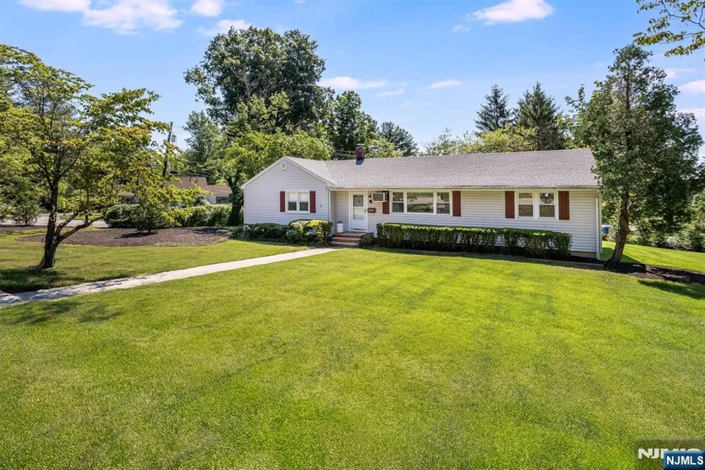 1801 Long Hill Road Long Hill, NJ 07946