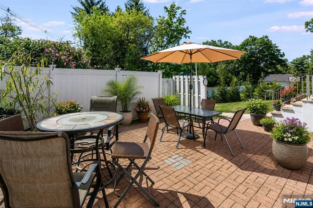 1801 Long Hill Road Long Hill, NJ 07946