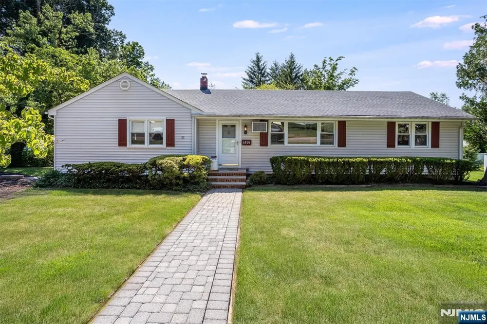1801 Long Hill Road Long Hill, NJ 07946