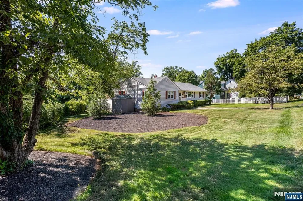 1801 Long Hill Road Long Hill, NJ 07946