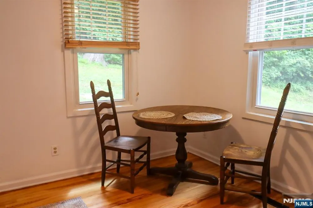 20 Mt Crest Road Jefferson Township, NJ 07438