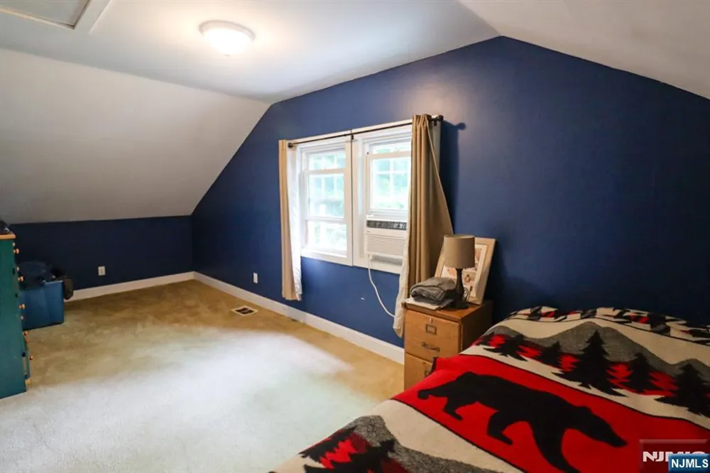 20 Mt Crest Road Jefferson Township, NJ 07438