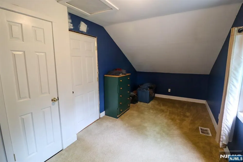 20 Mt Crest Road Jefferson Township, NJ 07438