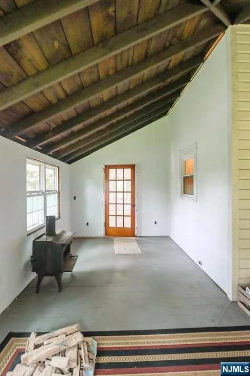 20 Mt Crest Road Jefferson Township, NJ 07438