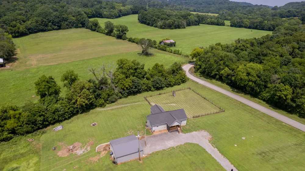 4900 Browning Branch Rd Bethpage, TN 37022