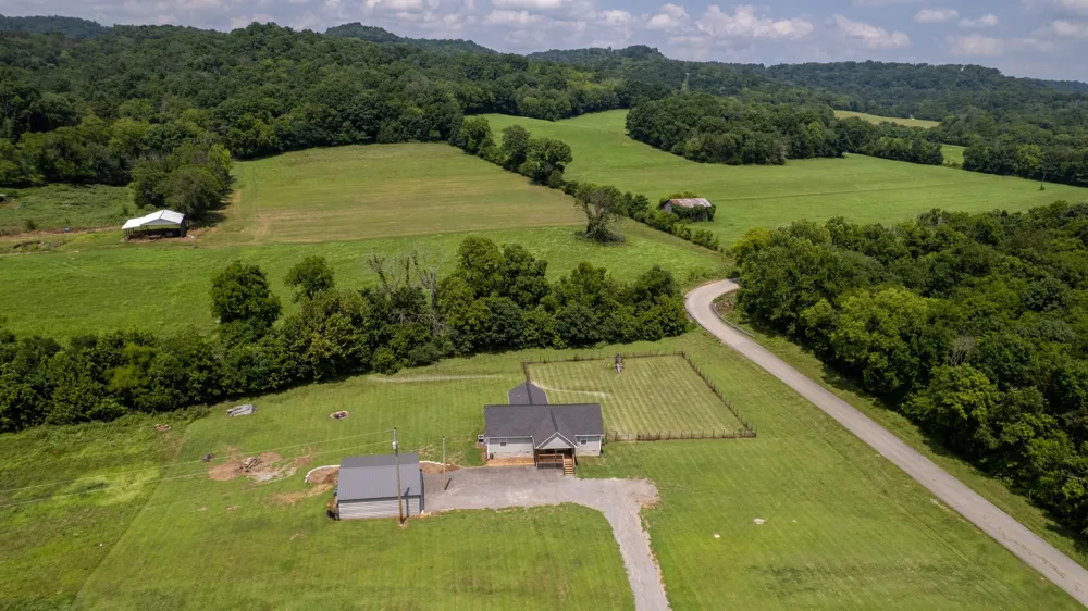 4900 Browning Branch Rd Bethpage, TN 37022
