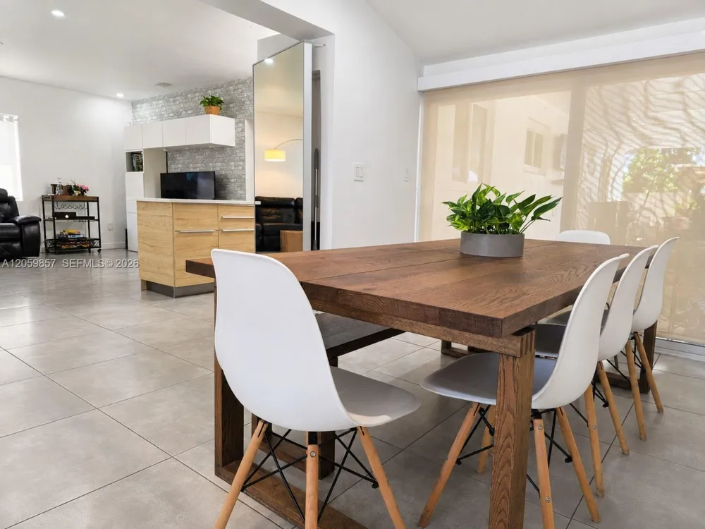 1740 NE 181st St North Miami Beach, FL 33162