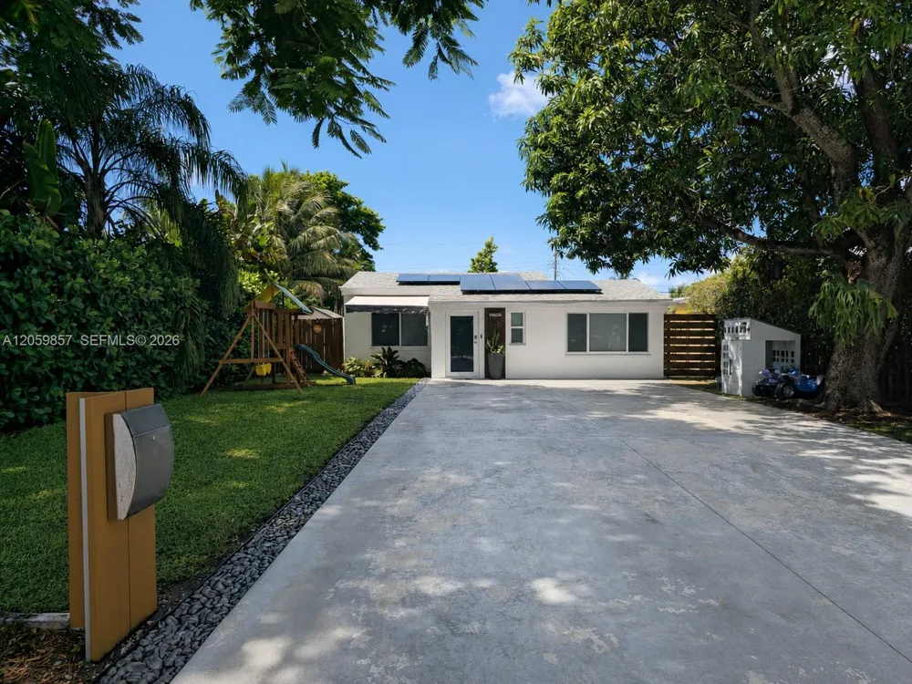 1740 NE 181st St North Miami Beach, FL 33162