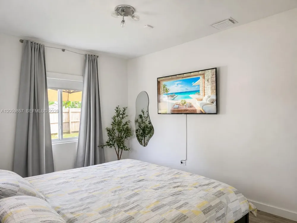 1740 NE 181st St North Miami Beach, FL 33162