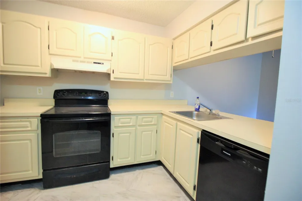 660 KENWICK CIRCLE #104 Casselberry, FL 32707