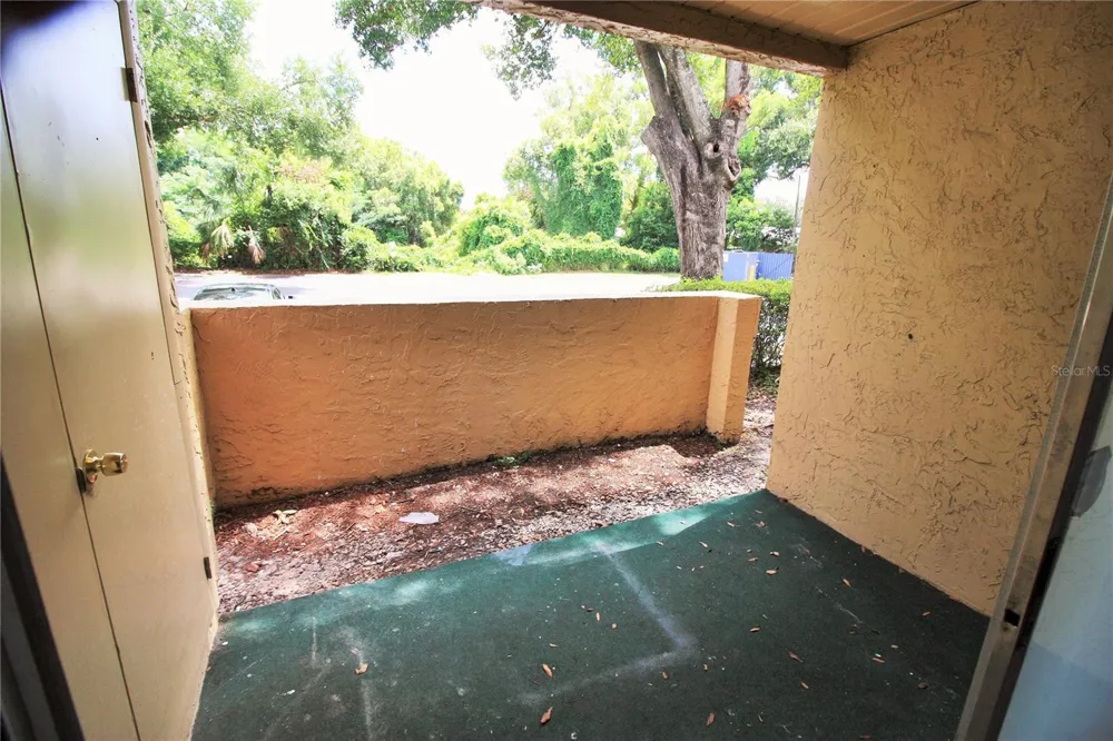 660 KENWICK CIRCLE #104 Casselberry, FL 32707