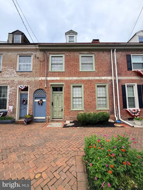 121 E UNION STREET
