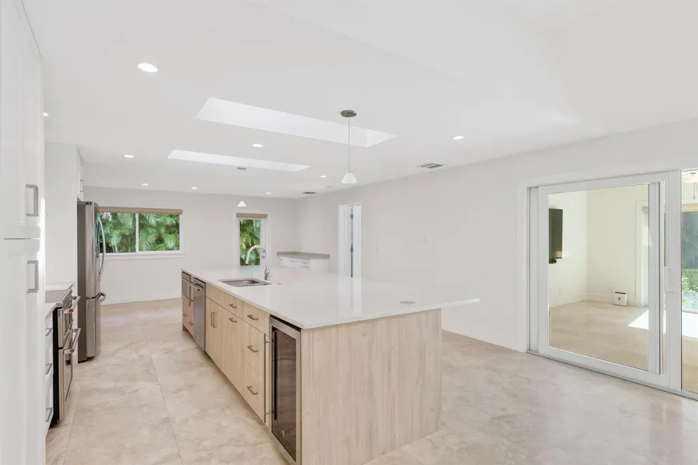 1386 S Atlantic Drive Lantana, FL 33462