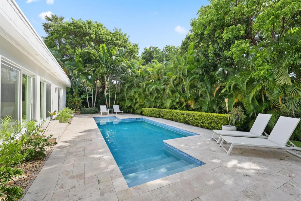1386 S Atlantic Drive Lantana, FL 33462