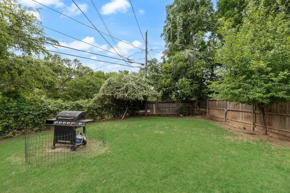 117 Myrtle Court Hurst, TX 76053