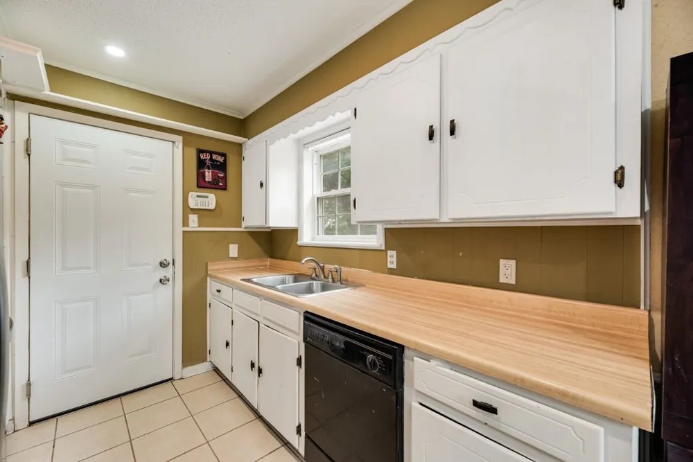 117 Myrtle Court Hurst, TX 76053