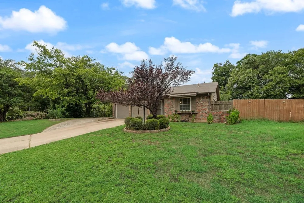 117 Myrtle Court Hurst, TX 76053