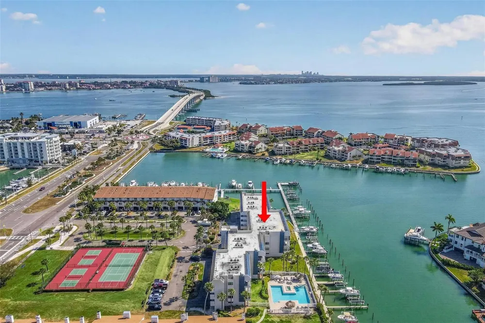 363 PINELLAS BAYWAY S #42 St Petersburg, FL 33715