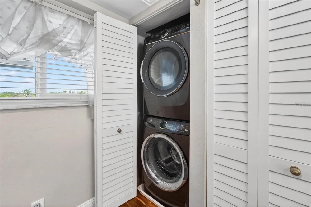 363 PINELLAS BAYWAY S #42 St Petersburg, FL 33715