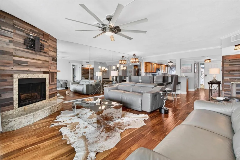363 PINELLAS BAYWAY S #42 St Petersburg, FL 33715
