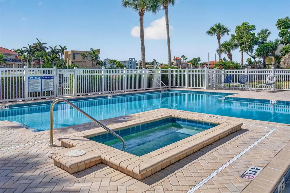 363 PINELLAS BAYWAY S #42 St Petersburg, FL 33715