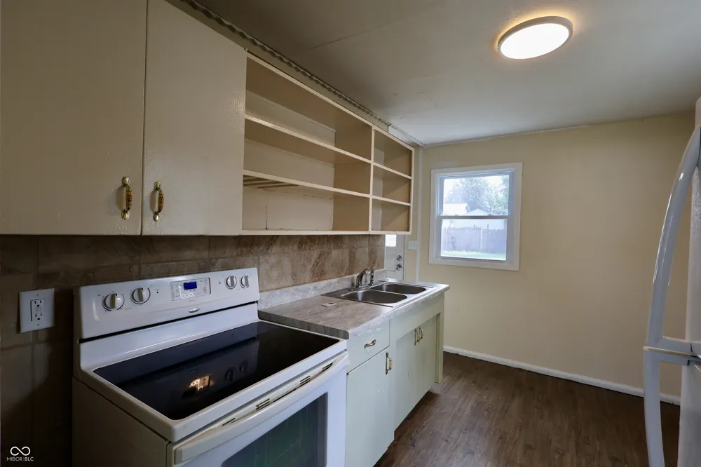 1811 27th Lafayette, IN 47904