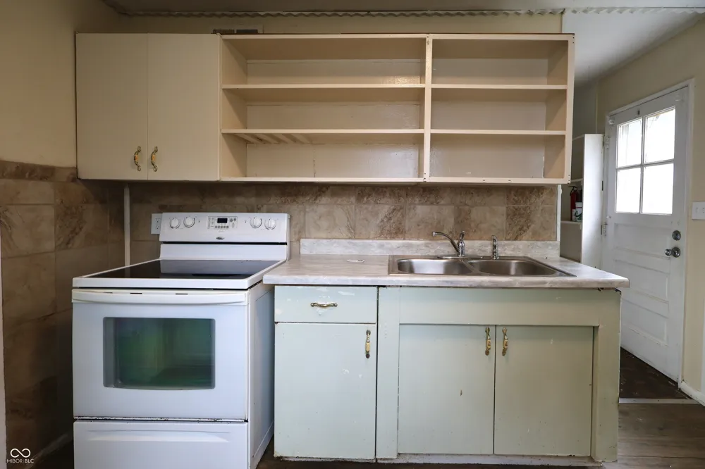 1811 27th Lafayette, IN 47904