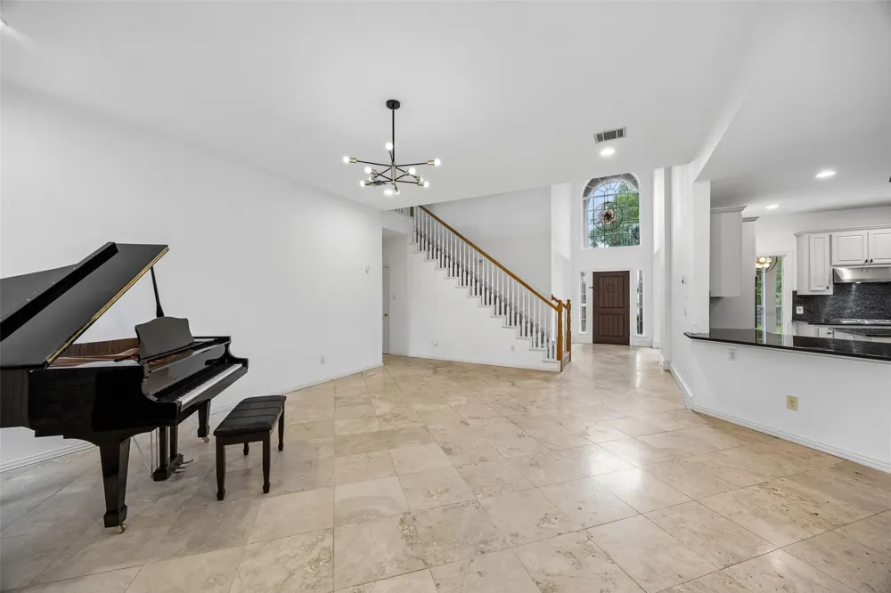 2701 Oates Drive Plano, TX 75093