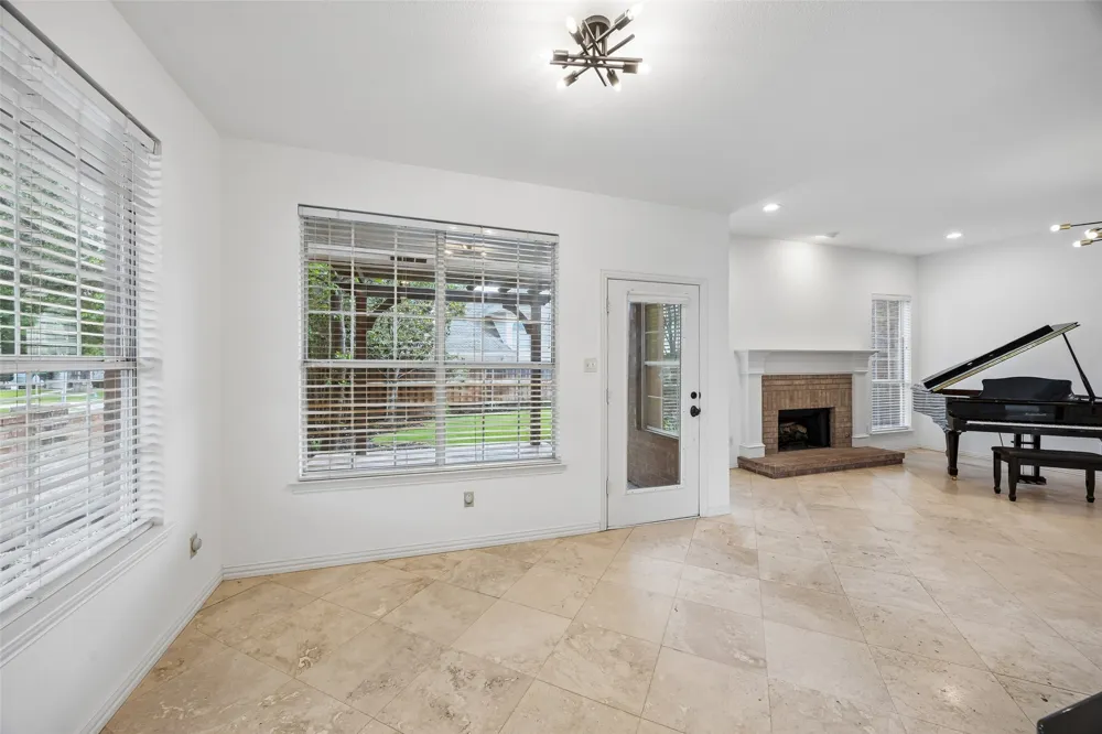 2701 Oates Drive Plano, TX 75093