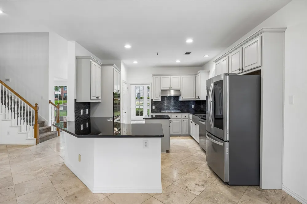 2701 Oates Drive Plano, TX 75093