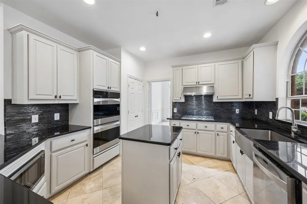 2701 Oates Drive Plano, TX 75093