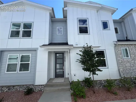 3370 Drumlin Grove