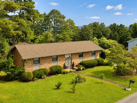 1008 Panorama Drive
