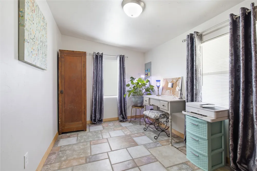 427 E Tulsa Sulphur, OK 73086