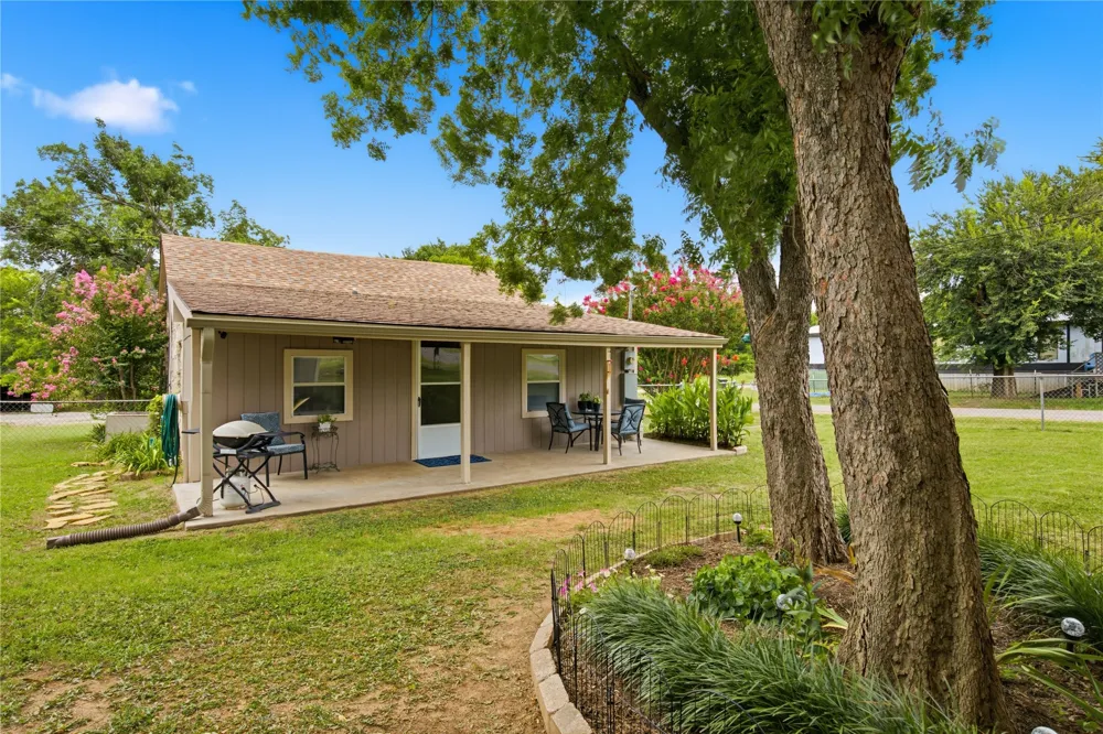 427 E Tulsa Sulphur, OK 73086