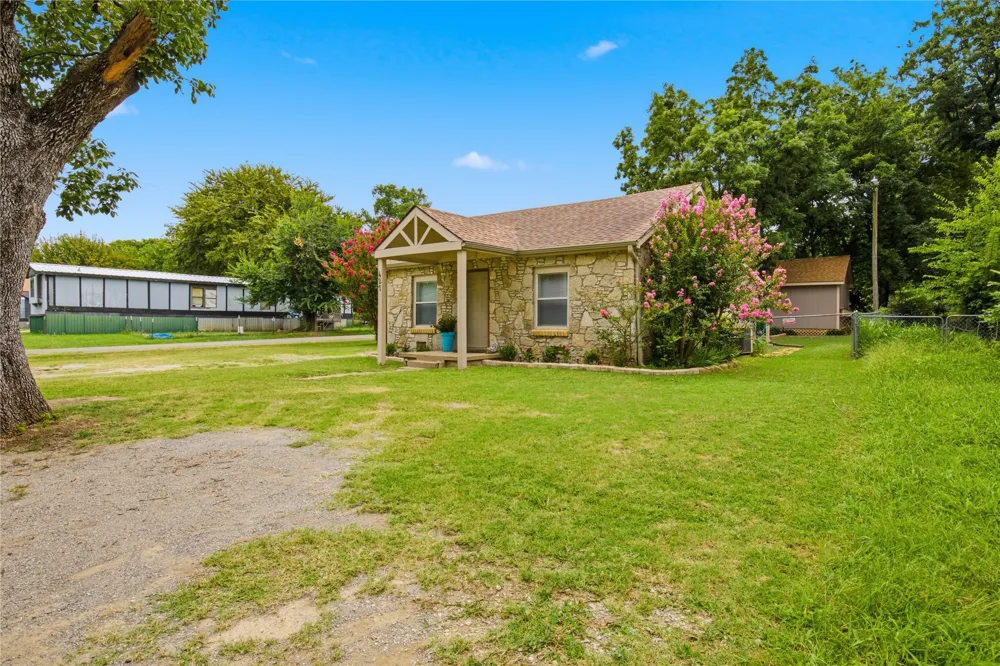 427 E Tulsa Sulphur, OK 73086