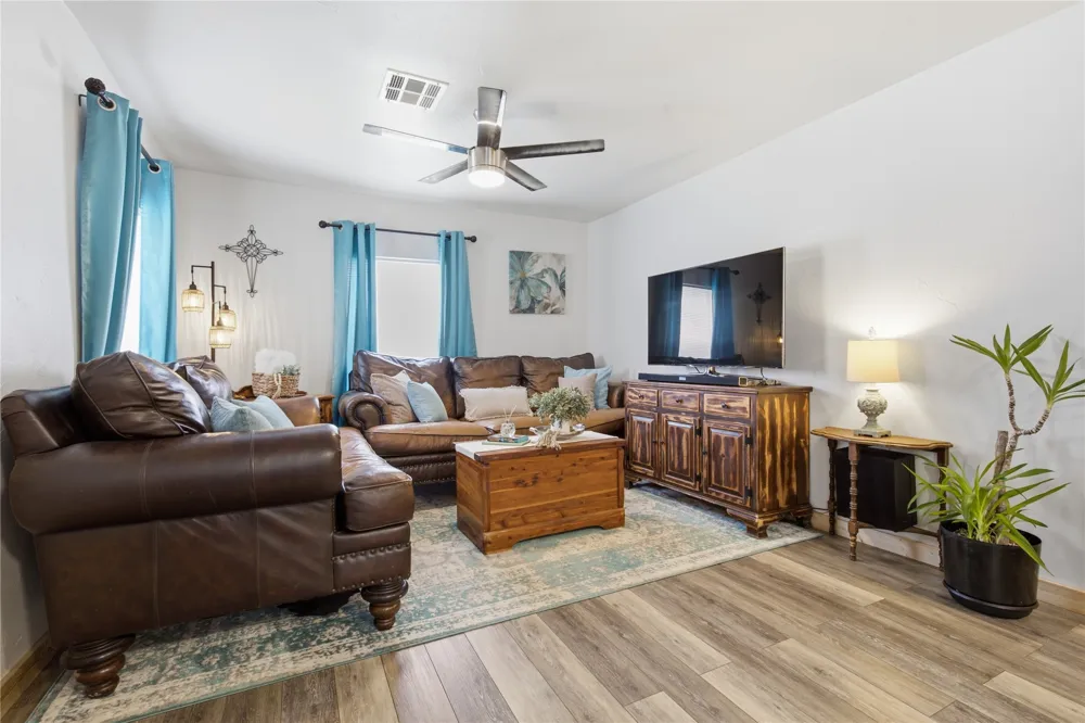 427 E Tulsa Sulphur, OK 73086