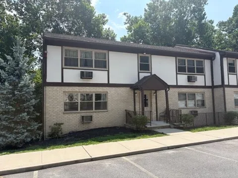 117 TREETOP CT
