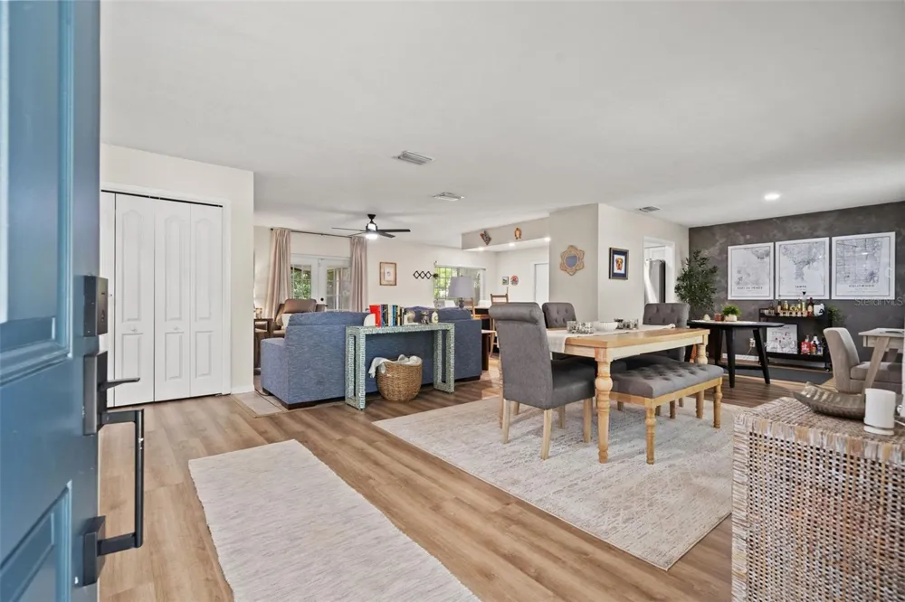 15521 WETSTONE DRIVE Tampa, FL 33613