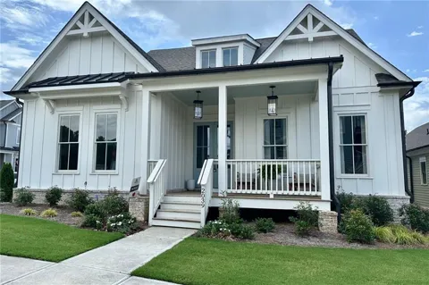 2039 Village Walk