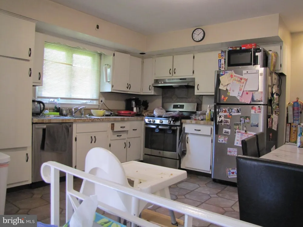 436 S SUFFOLK DRIVE Cherry Hill, NJ 08002