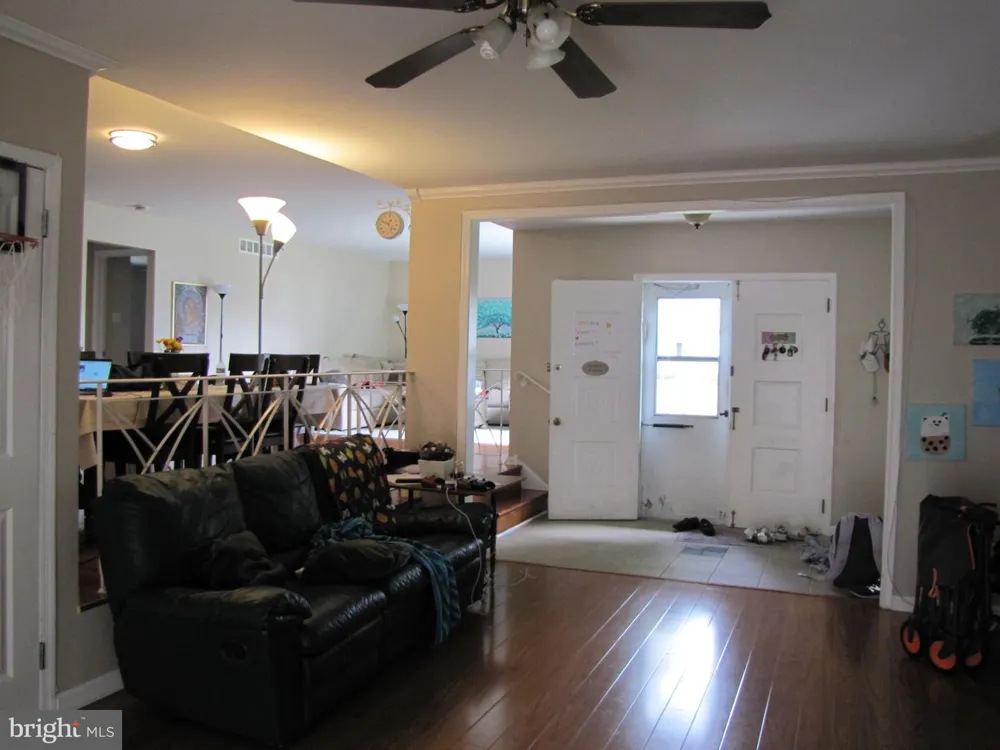 436 S SUFFOLK DRIVE Cherry Hill, NJ 08002