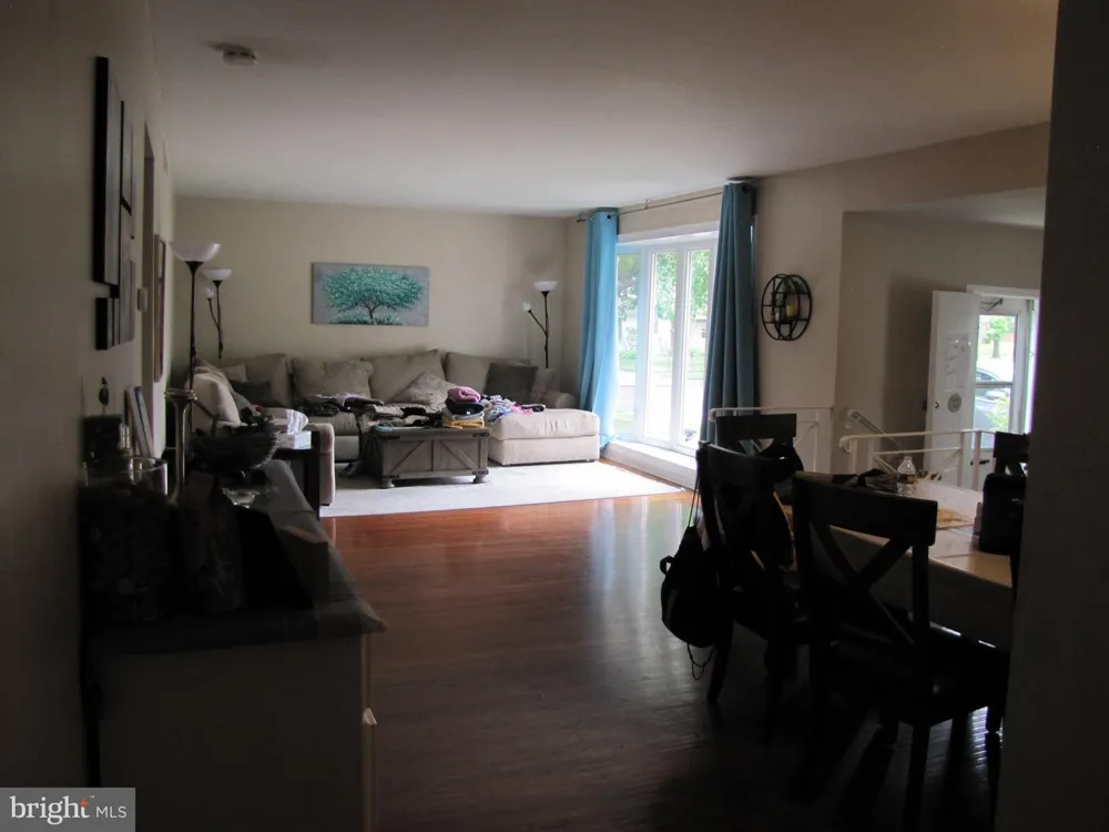 436 S SUFFOLK DRIVE Cherry Hill, NJ 08002
