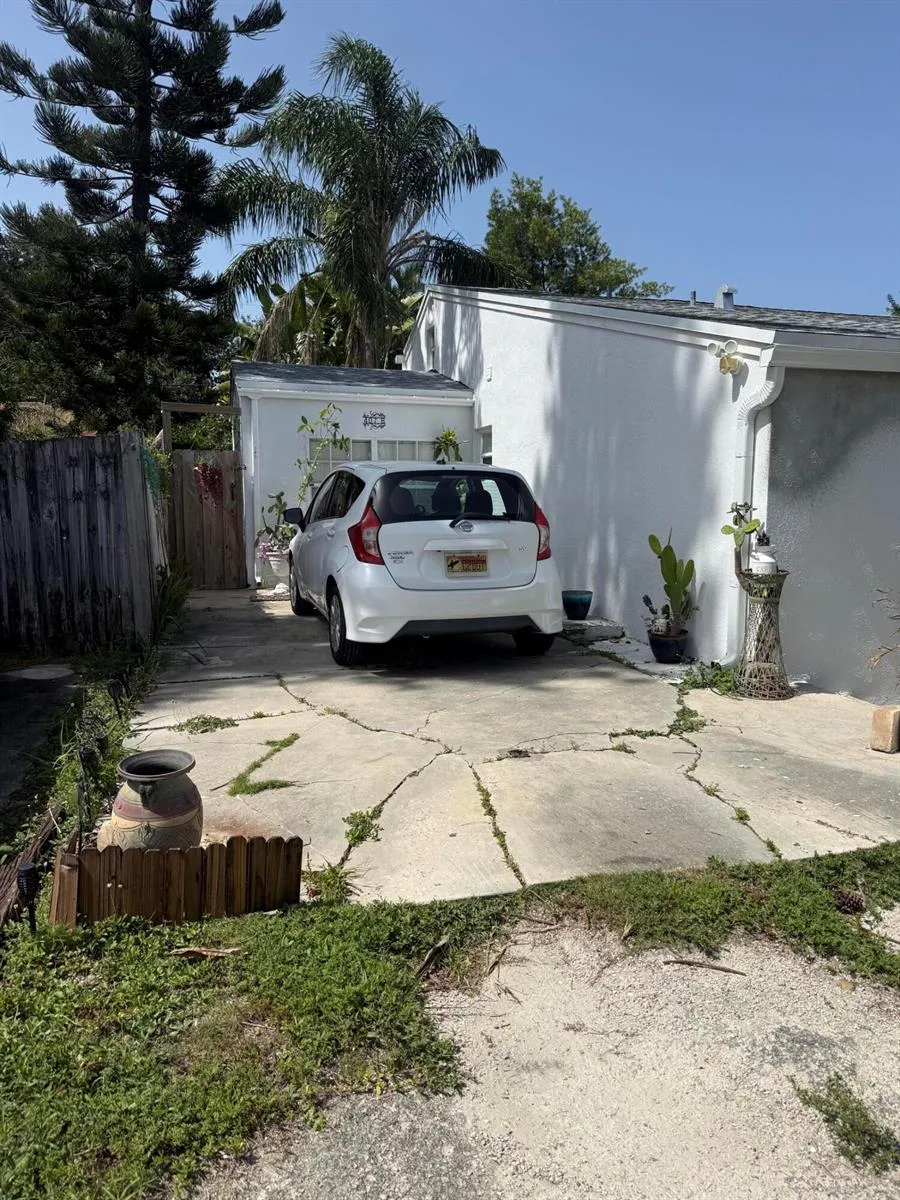 407 W Palm Street Lantana, FL 33462