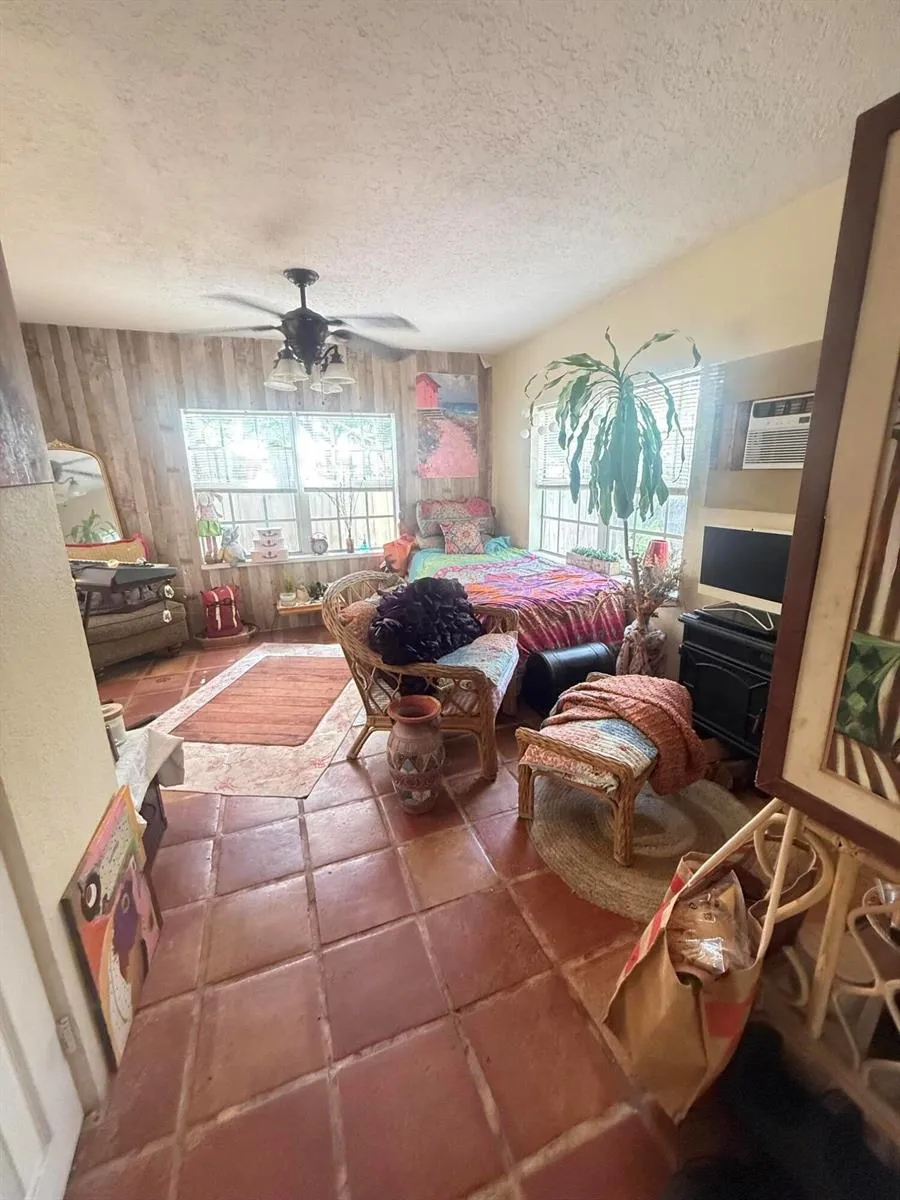 407 W Palm Street Lantana, FL 33462