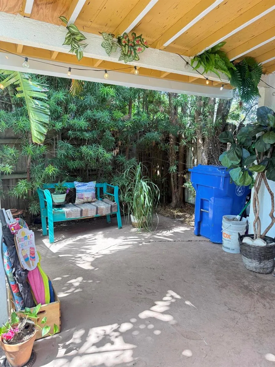 407 W Palm Street Lantana, FL 33462