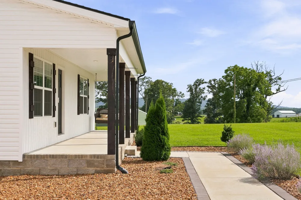 1719 Purvin Lollar Rd Sparta, TN 38583