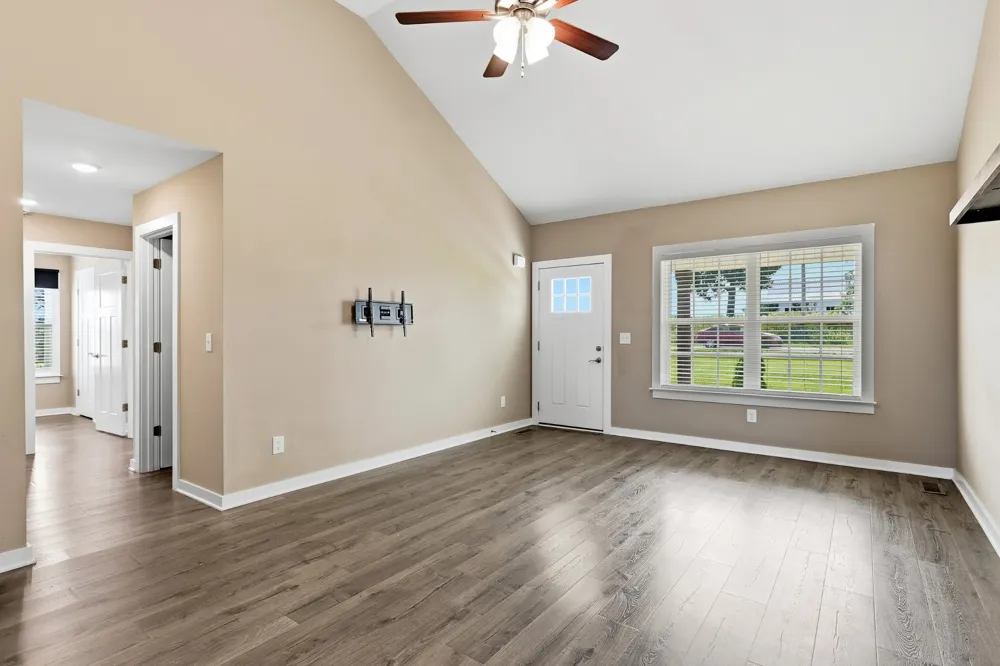 1719 Purvin Lollar Rd Sparta, TN 38583